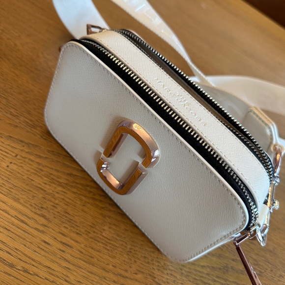 Marc Jacob’s Camera Bag - Picture 1 of 11